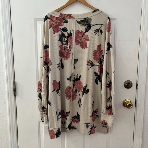 Torrid Woman's Plus-Size Over-Sized Floral Slouchy Crew Neck Tunic Sz 1/8/20 - Picture 5 of 10